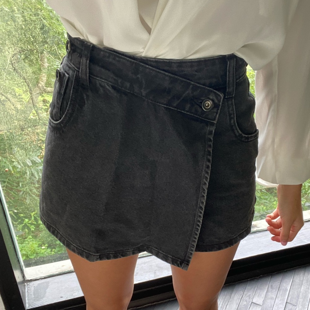Zara black denim skort